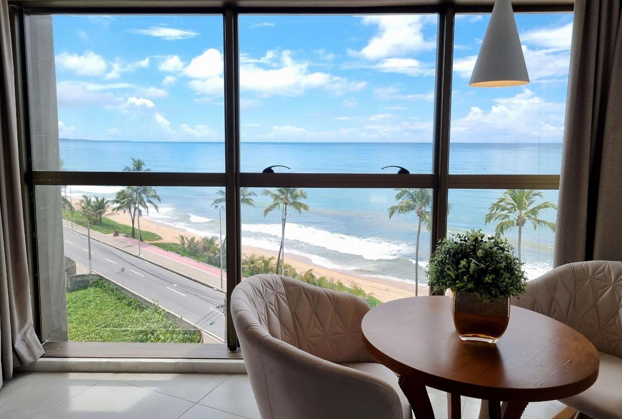 Flat Frente Mar C Limpeza Diaria | R608 * Maceió